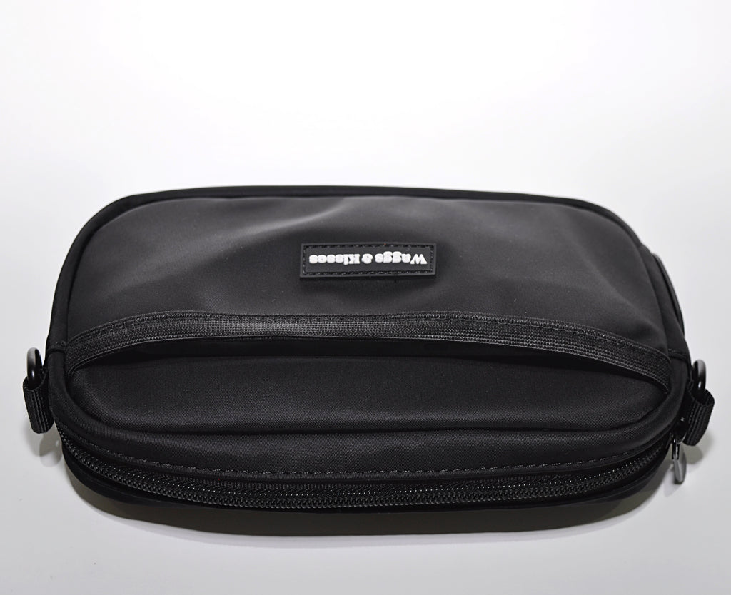 comfortable crossbody dog bag for walks and hikes